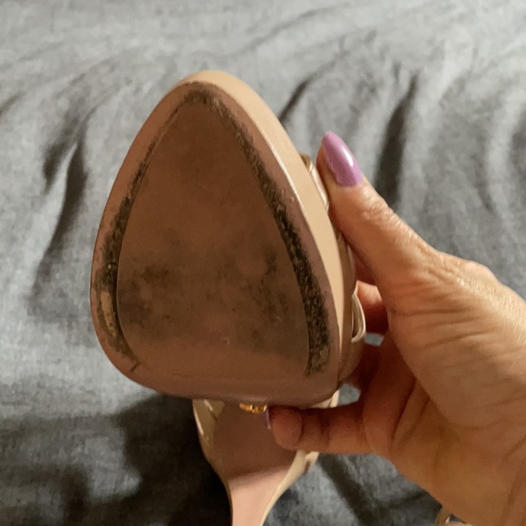 PRADA size 39. Leather. Made in Italy. Pictures tell it all - Picture 9 of 13